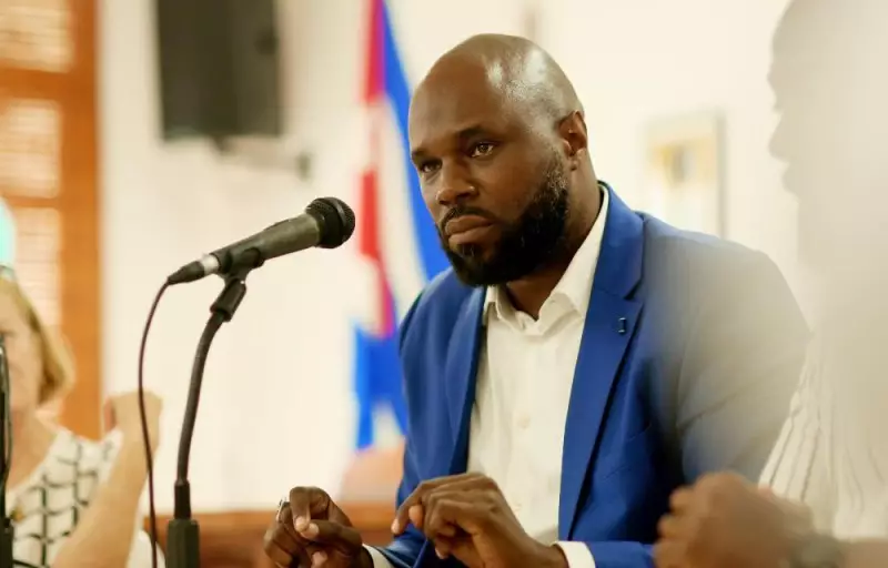 BTQ tanınmış afrikalı fəal Kemi Sebanın Fransada həbs olunmasını pisləyib