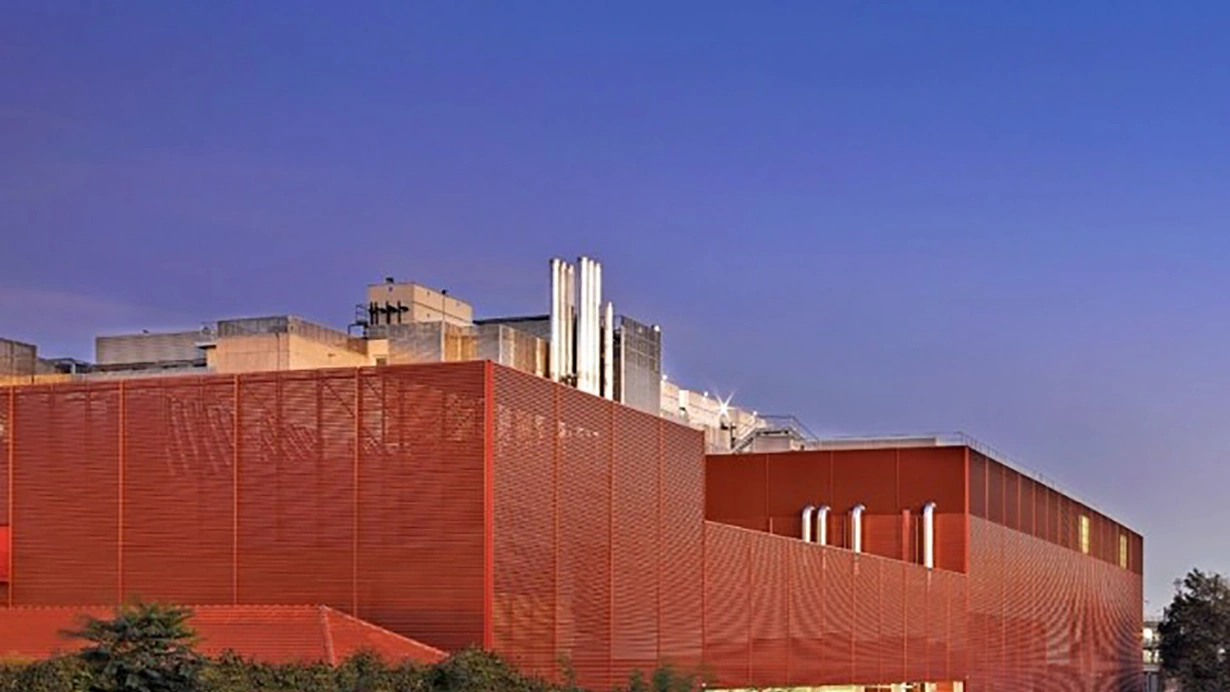 Parisdə məlumat mərkəzi yanıb, "Google" xidmətləri sıradan çıxıb