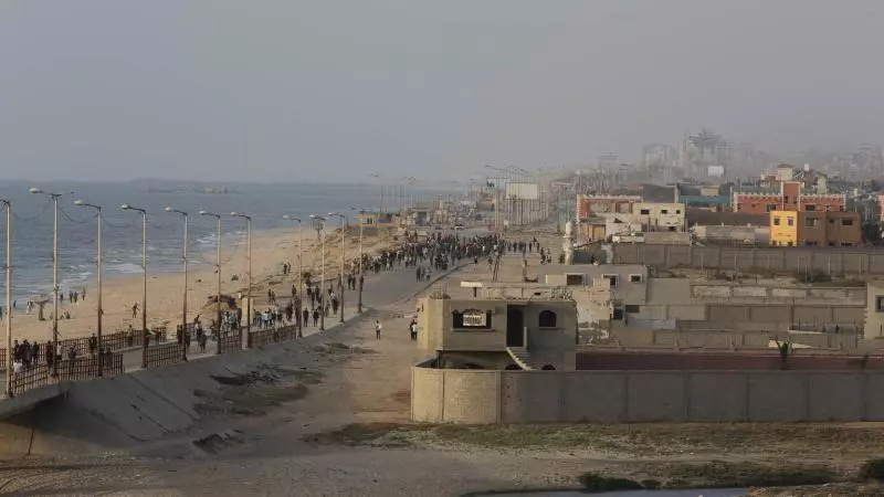 ABŞ: "Qəzzada müvəqqəti limana dəstək verən 4 gəmi su altında qalıb"