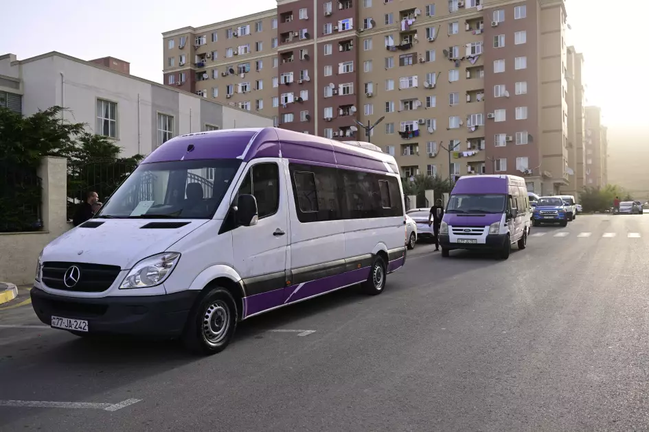 Köç karvanı Laçının Bəylik kəndinə çatıb - YENİLƏNİB