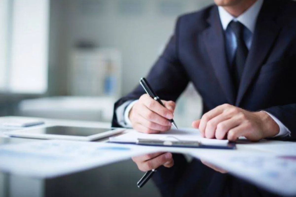 Dövlət qulluqçularının maaş əlavələri ləğv edilir