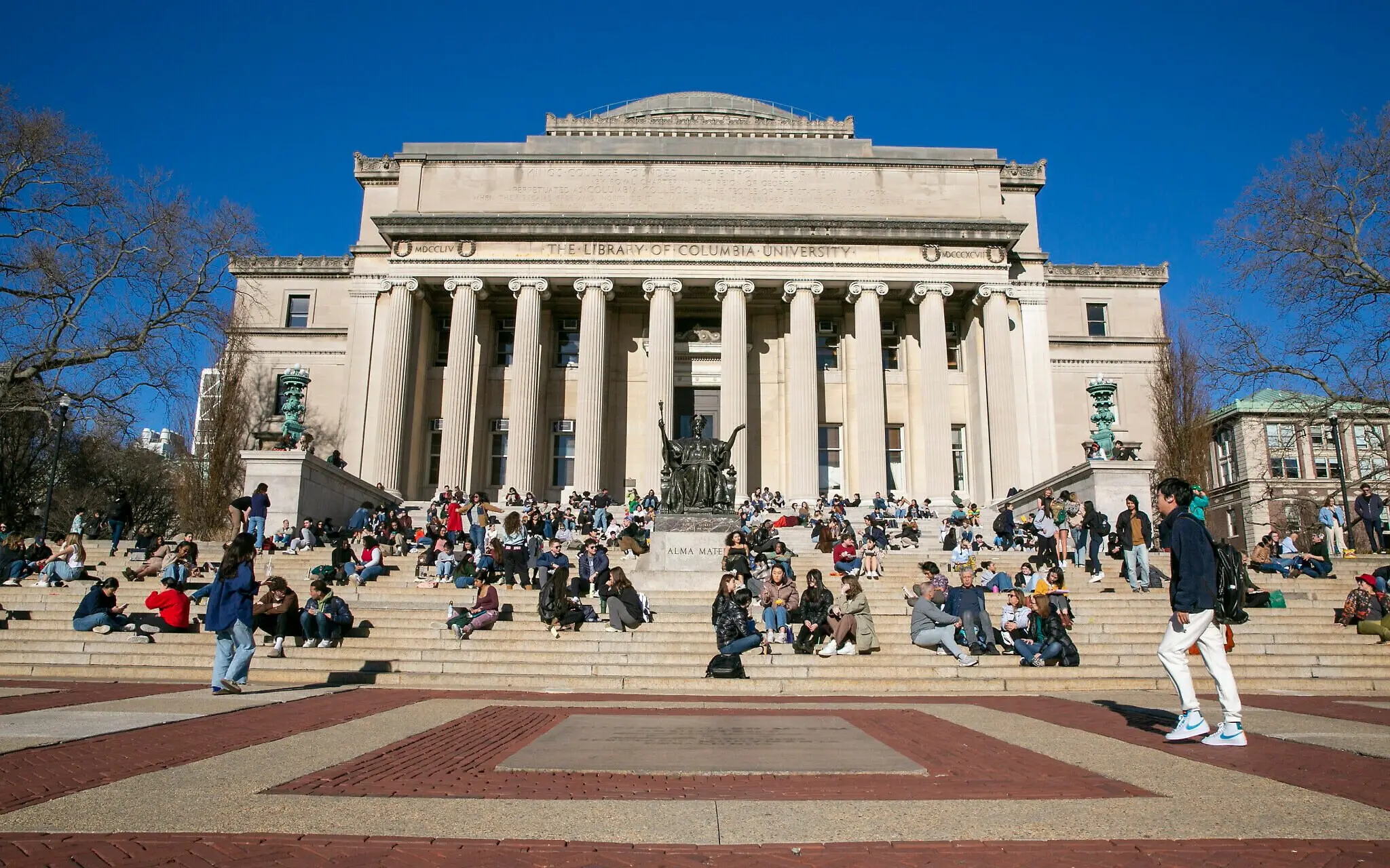 Bu universitet Trampın kəsdiyi vəsaitləri geri ala bilmək üçün 200 milyon dollar ödəyəcək