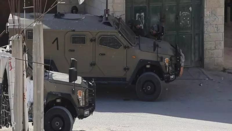 İsrail qüvvələri  biri uşaq olmaqla 15 fələstinlini həbs edib