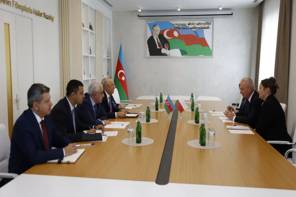 Kəmaləddin Heydərov Polşa səfiri ilə görüşüb