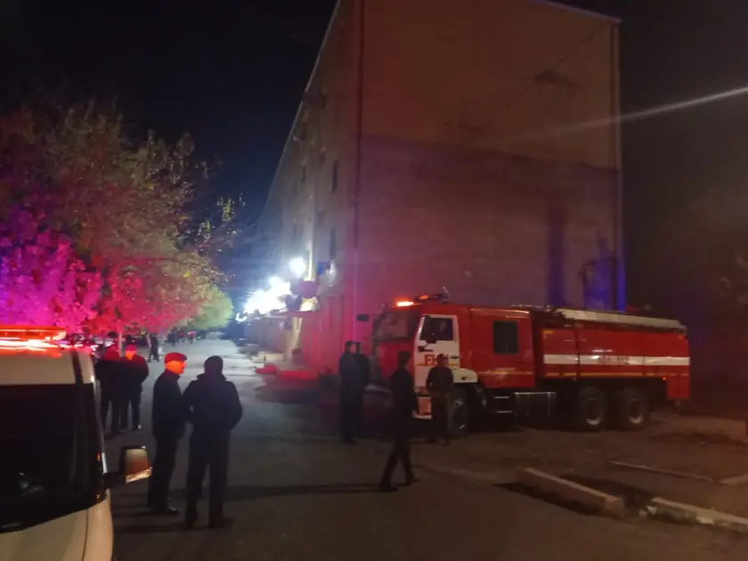 Goranboyda binada mənzilin döşəməsi çöküb, 4 nəfər xəsarət alıb