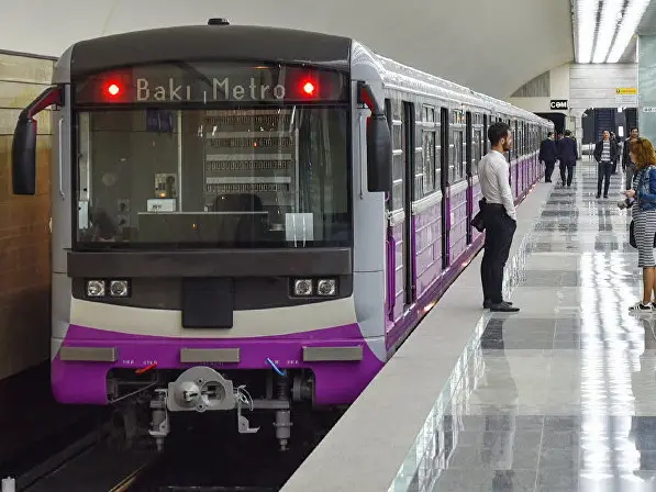 Bakıda metroda qadın uşaq dünyaya gətirib- YENİLƏNİB