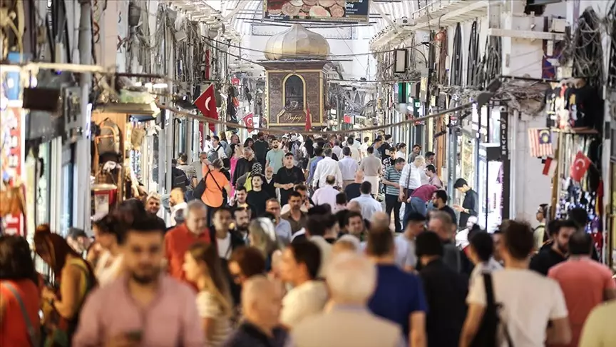 Dünya əhalisinin təxminən 3,6 faizi doğulduğu ölkədən kənarda yaşayır