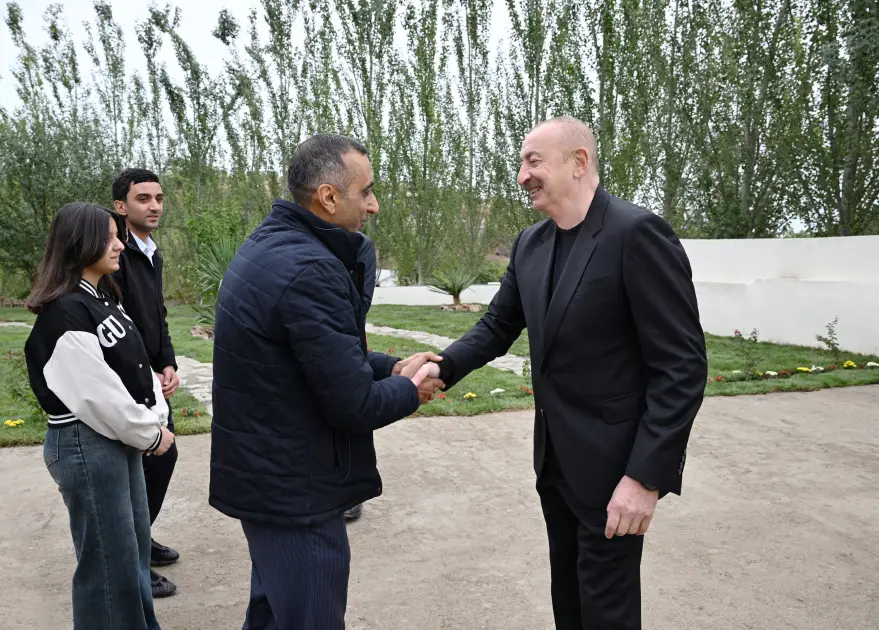 Prezident Daşbulaq kəndində - FOTOLAR