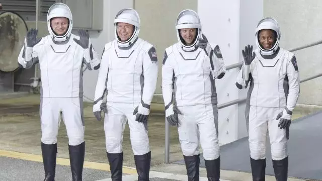 NASA-nın astronavtları 6 aylıq bir missiya üçün kosmosa yollanırlar