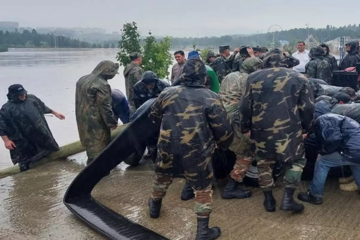 Gəncədəki süni göldə təhlükənin aradan qaldırılması üçün əlavə qüvvələr cəlb edilib