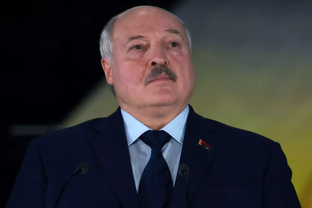 Lukaşenko Belarus sərhədləri yaxınlığında hərbi vəziyyətin pisləşdiyini bildirib