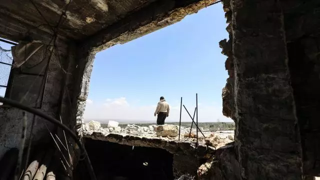 Rusiya təyyarələrinin İdlibə hücumu nəticəsində 1 mülki vətəndaş həyatını itirib