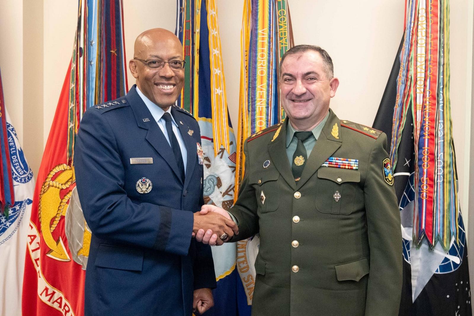 ABŞ Ermənistan Silahlı Qüvvələrində islahatları dəstəkləməyə davam edəcək