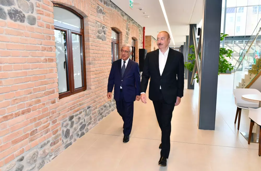 Prezident Qazax Müəllimlər Seminariyası ADA Universiteti Qazax Mərkəzində yaradılan şəraitlə tanış olub - YENİLƏNİB