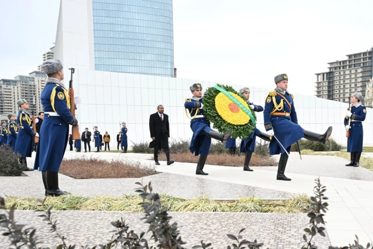 Efiopiyanın Baş naziri Bakıda Zəfər parkını ziyarət etdi