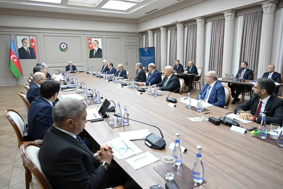 Əli Əsədov neft-qaz sənayesinin inkişafı üçün tapşırıqlar verdi