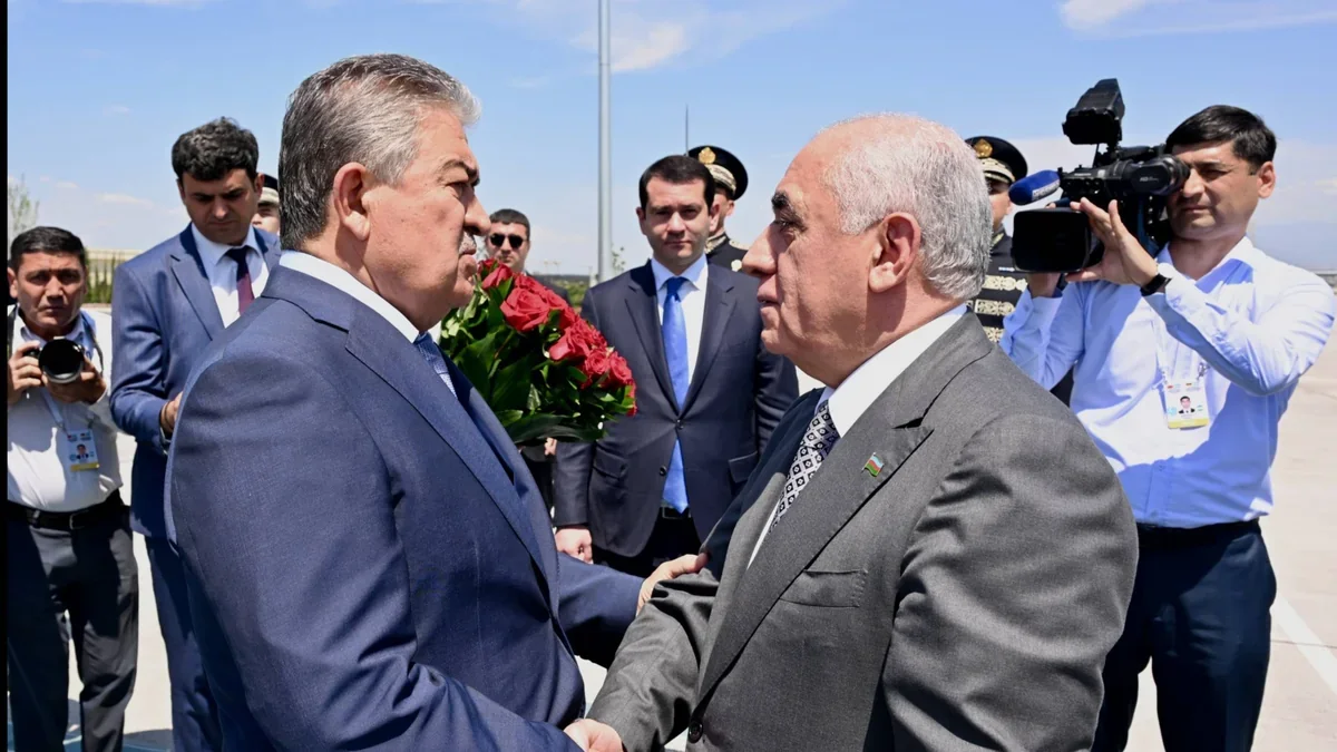 Əli Əsədov Özbəkistana rəsmi səfərə getdi