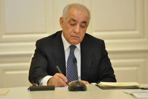 Əli Əsədov yeni əmr imzaladı