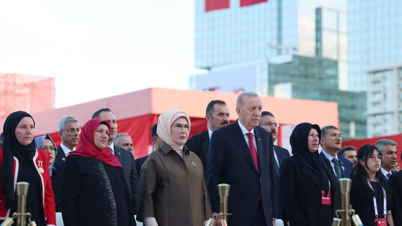 Əminə Ərdoğandan 15 iyul mesajı: “Xalqın iradəsi yenilməzdir”
