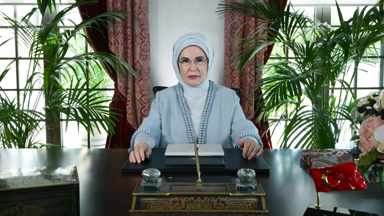 Əminə Ərdoğandan Kiyevdə sülh mesajı: “İnsan insanın yurdudur”