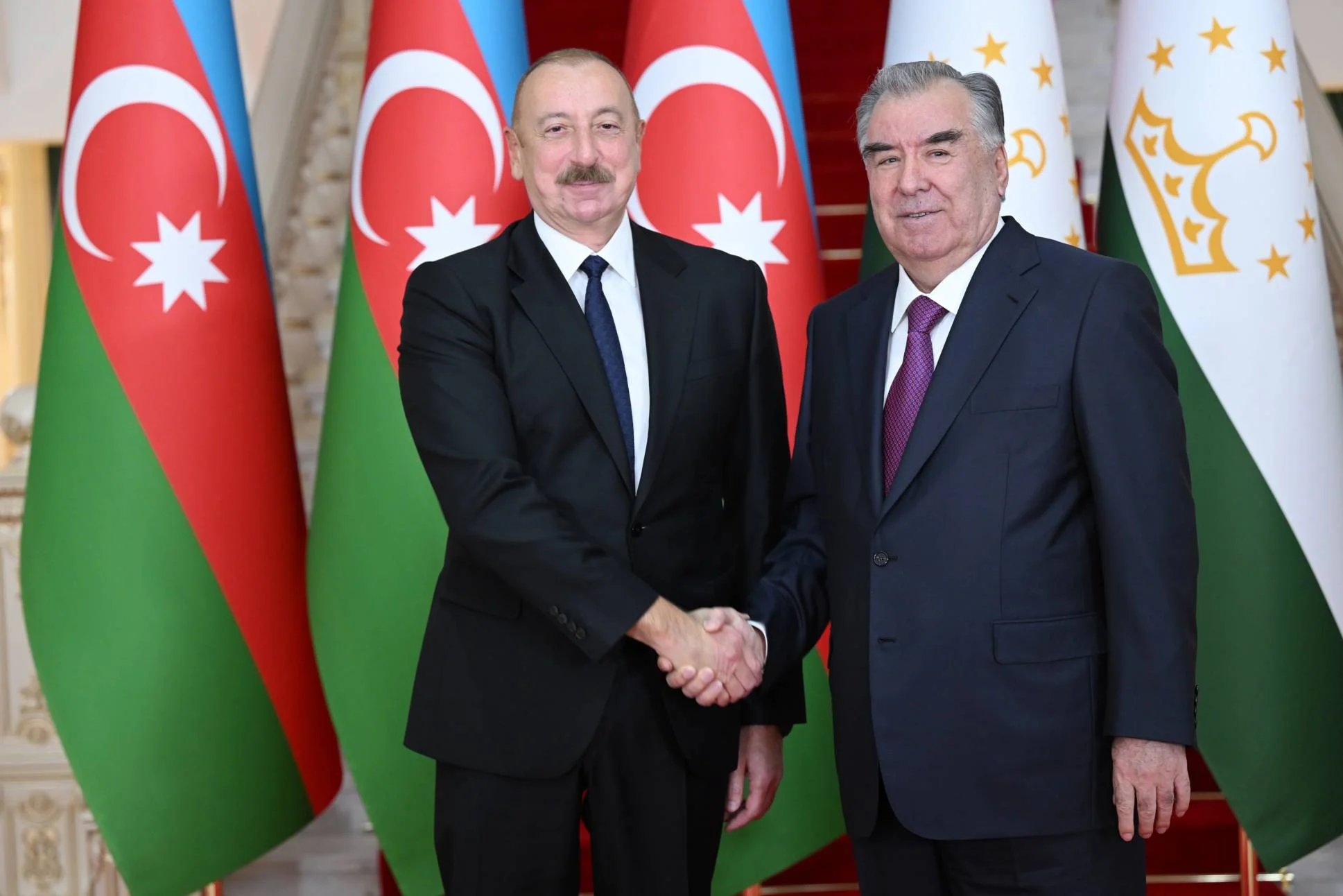 Emoməli Rəhmon İlham Əliyevi təbrik edib