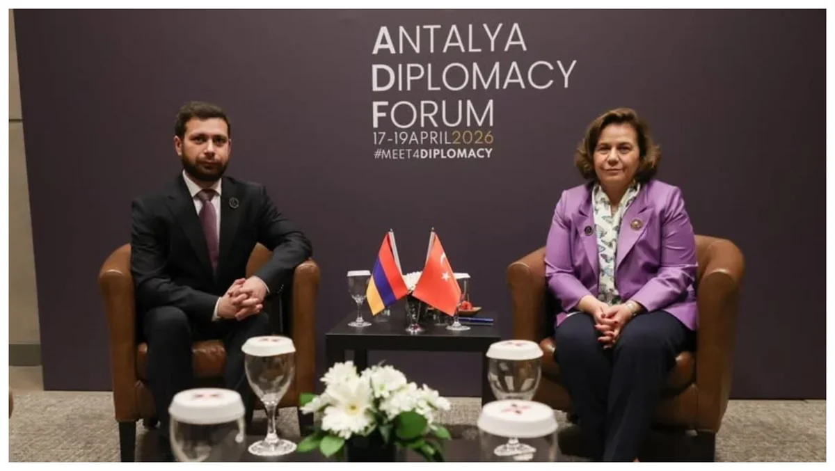 Armenia, Türkiye deputy FMs discuss cooperation in Antalya