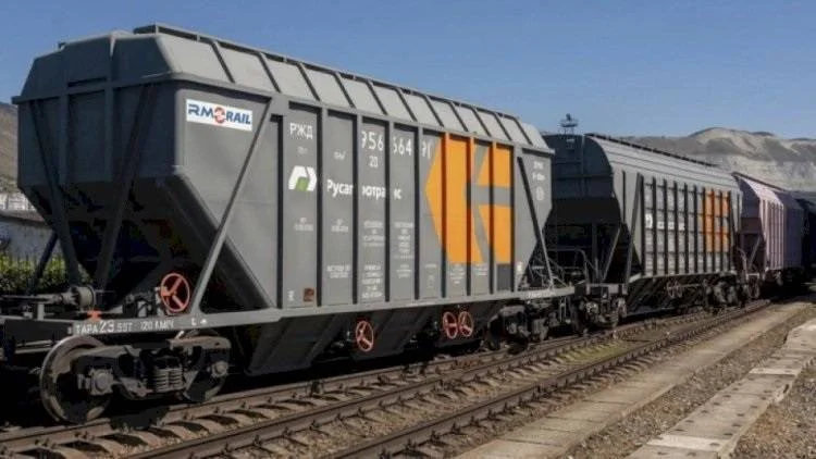 Через Азербайджан в Армению отправлено 10 вагонов удобрений