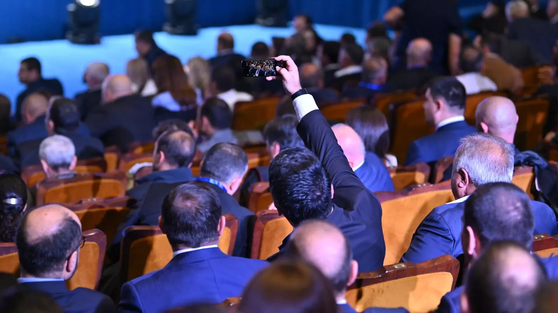 Ermənistanda hakim partiyada spiker postu uğrunda mübarizə başlayıb