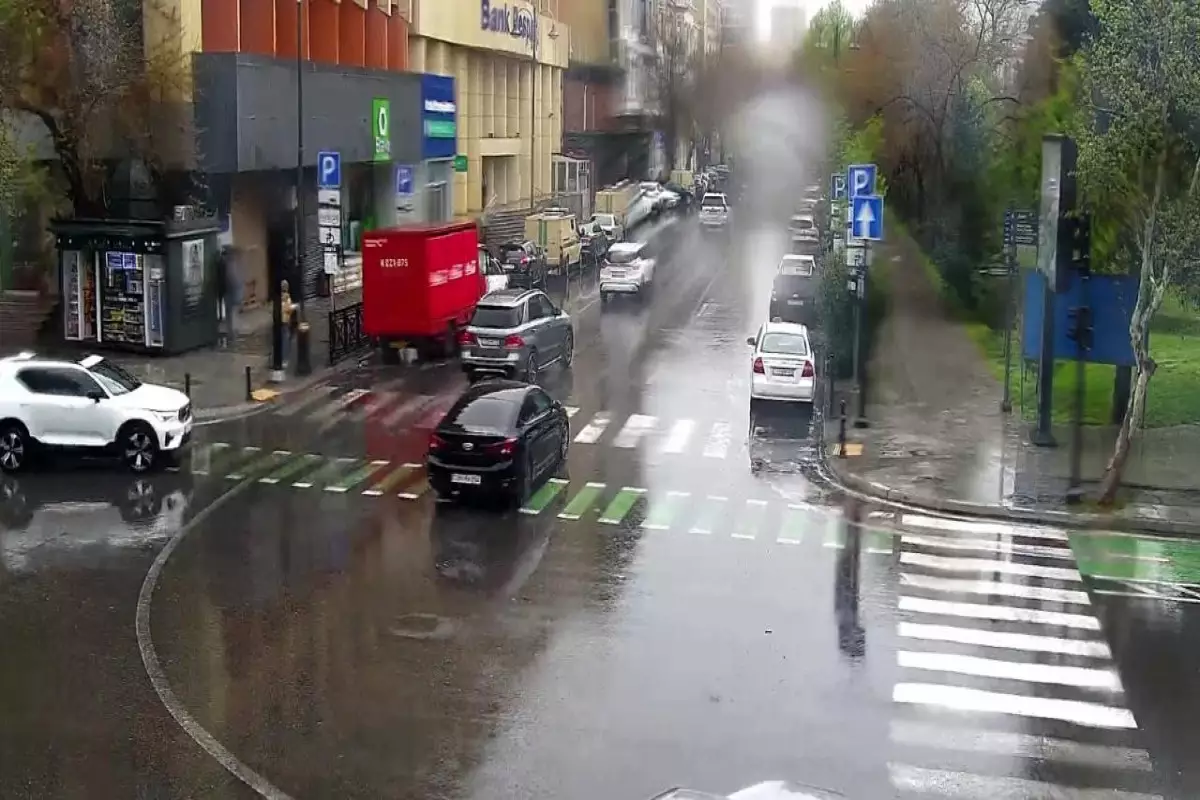 NİİM: Hava şəraiti ilə əlaqədar svetoforların işində problemlər yaranır