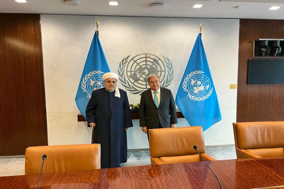 Allahşükür Paşazadə BMT Baş katibini Azərbaycana dəvət edib