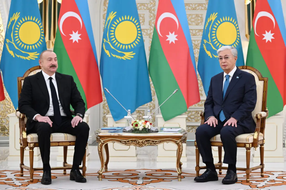 Prezidentlərin təkbətək görüşü oldu