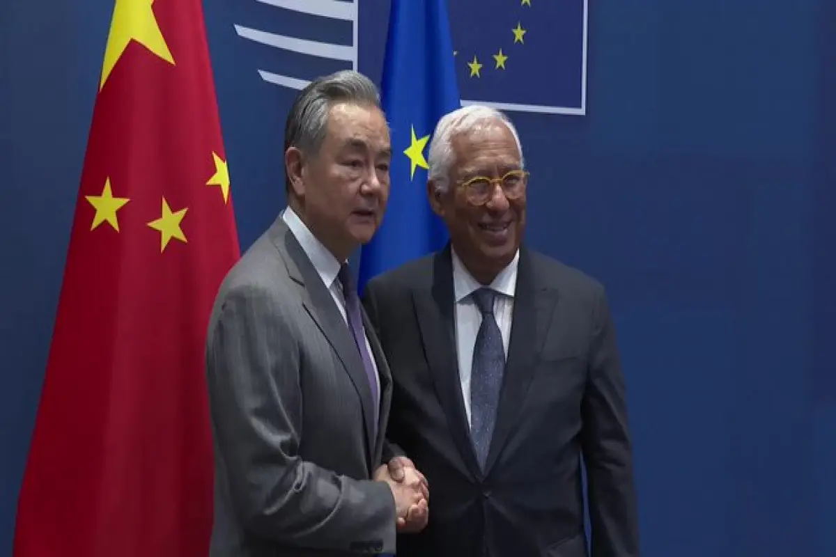 Çin XİN rəhbəri Aİ Şurasının Prezidenti ilə görüşüb