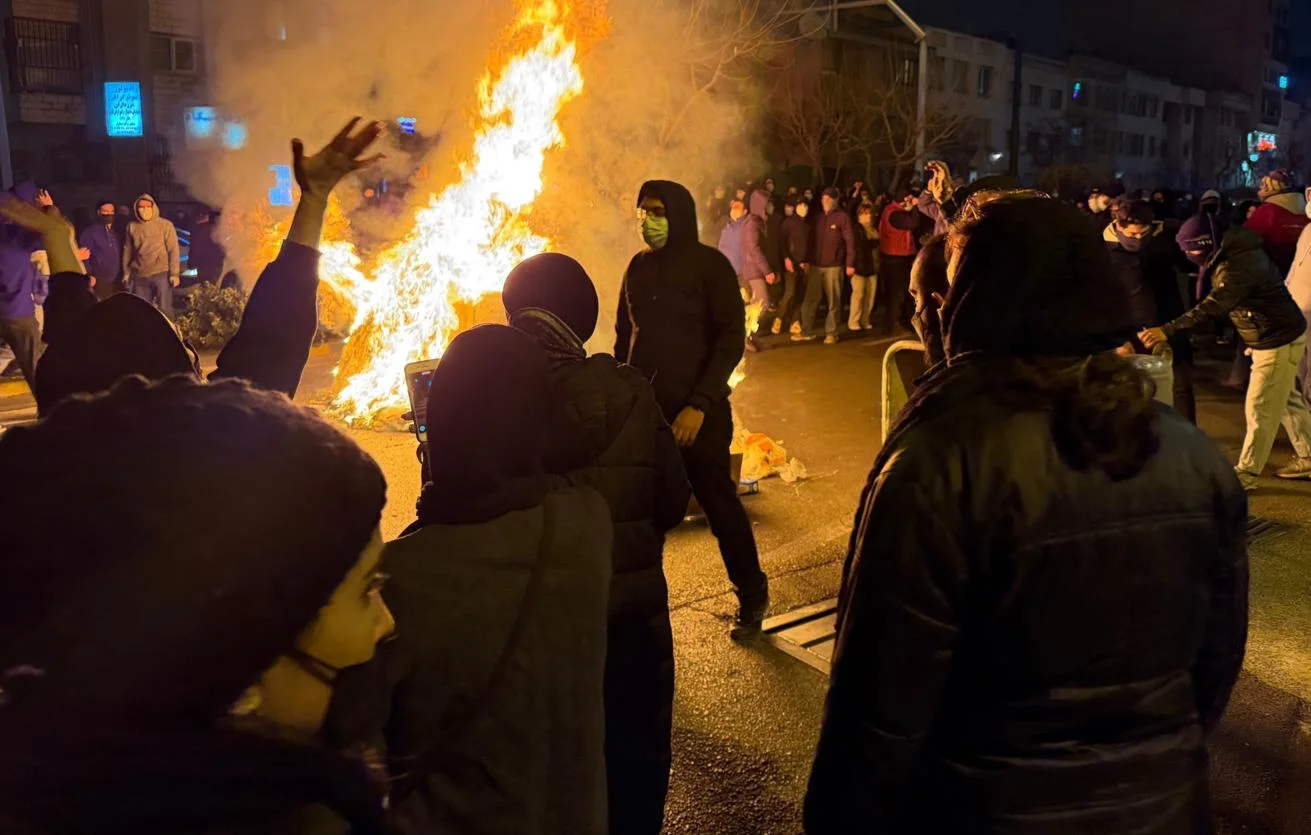 СМИ: В Иране в ходе протестов погибли более 12 тысяч человек