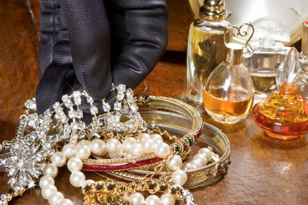 Yasamalda mənzildən oğurluq: polis şübhəlini saxlayıb