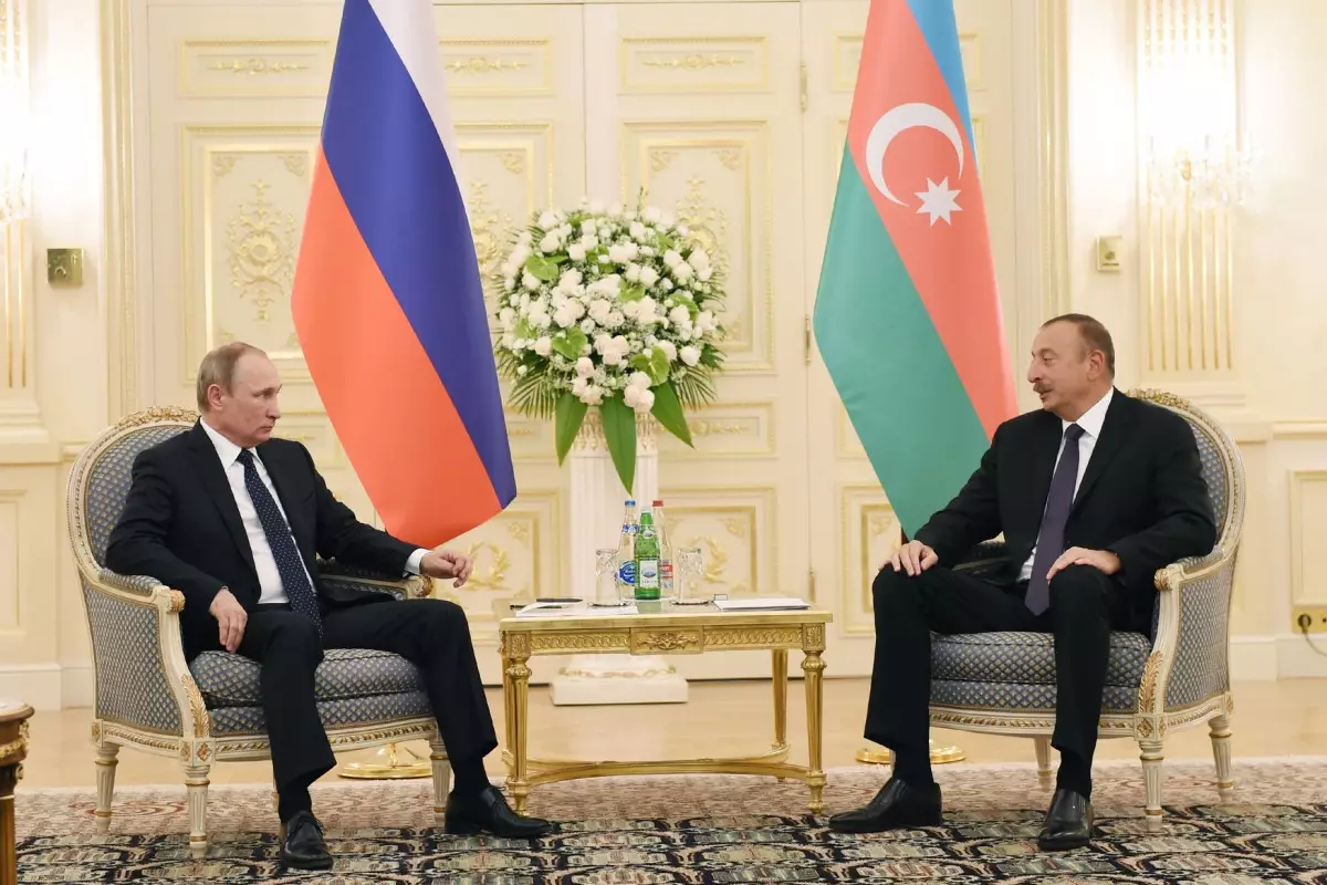 Putin Azərbaycan Prezidentini Müstəqillik Günü münasibətilə təbrik edib