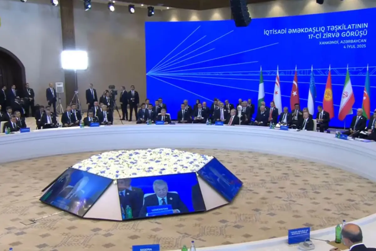 Özbəkistan Prezidenti: Son geosiyasi gərginliklər nəqliyyat dəhlizlərinin əhəmiyyətini bir daha göstərdi