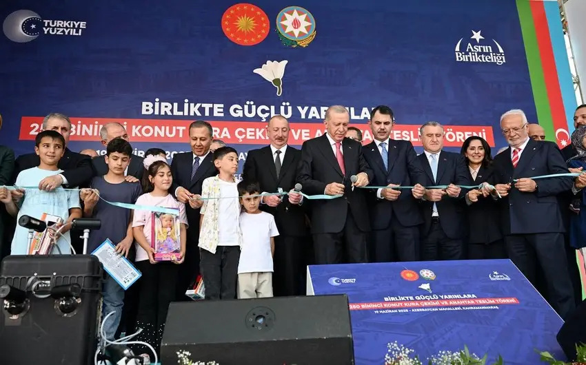 “Azərbaycan” məhəlləsinin açılış mərasimi keçirilib - YENİLƏNİB