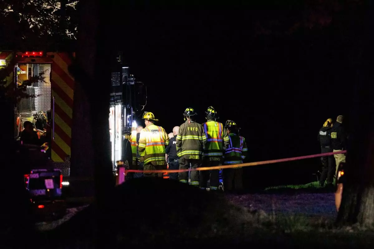 ABŞ-da təyyarə çaya düşüb, 3 nəfər həlak olub