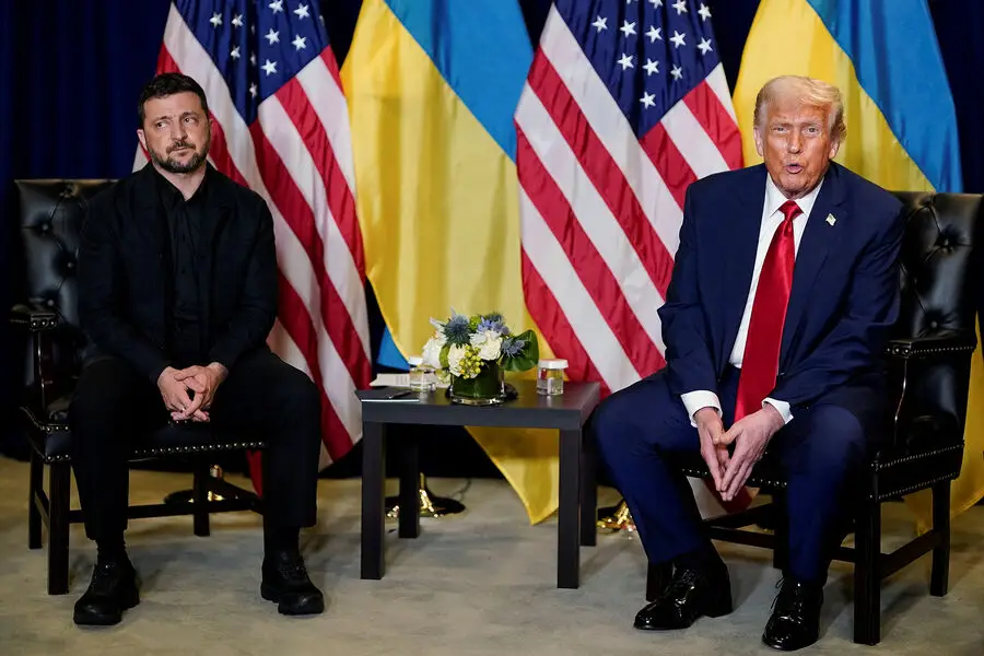 Zelenski BMT binasında Trampla görüşdü