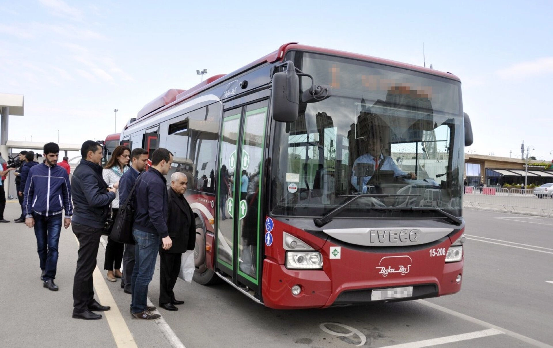 Avtobusların hərəkət intervalında gecikmələr var