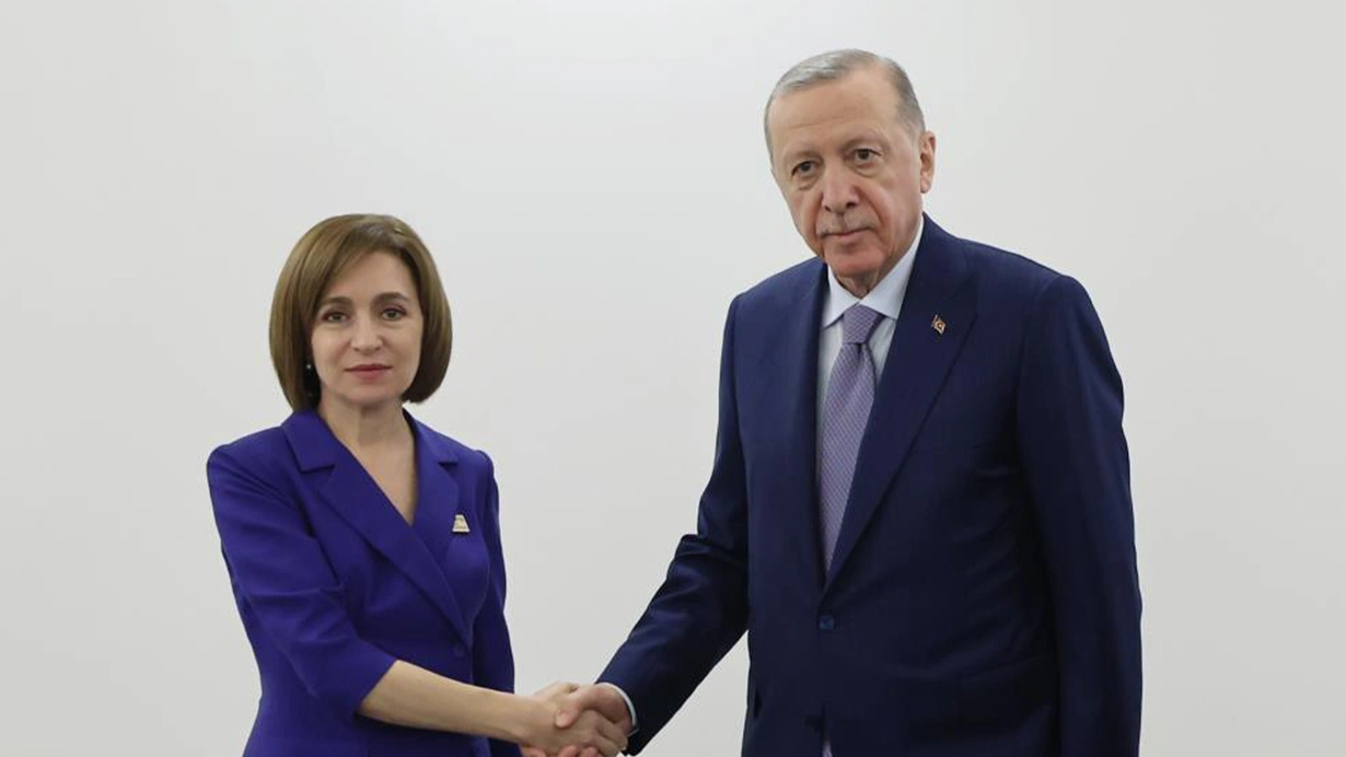 Ərdoğan Bakıda Sandu ilə görüşdü