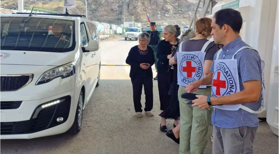 Erməniəsilli şəxslər Laçından sərbəst keçid ediblər