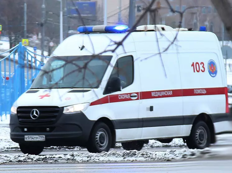 Rusiya metallurgiya zavodunda partlayış nəticəsində üç nəfər yaralanıb