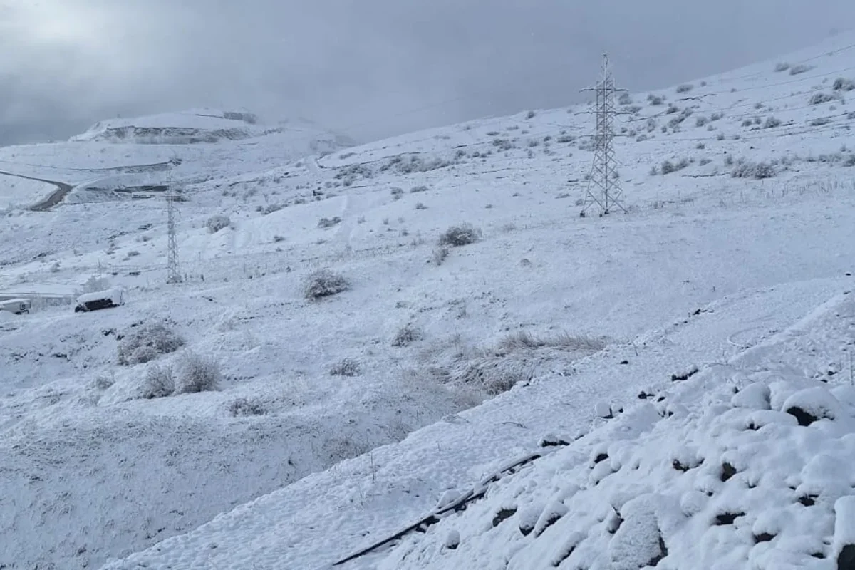 Gədəbəy və Daşkəsənə qar yağdı, temperatur düşdü - YENİLƏNİB