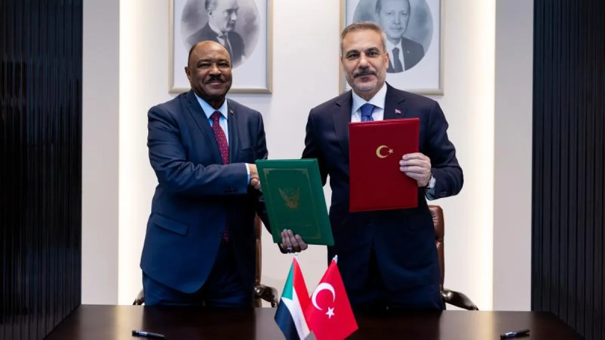 Hakan Fidan sudanlı həmkarı ilə görüşdü