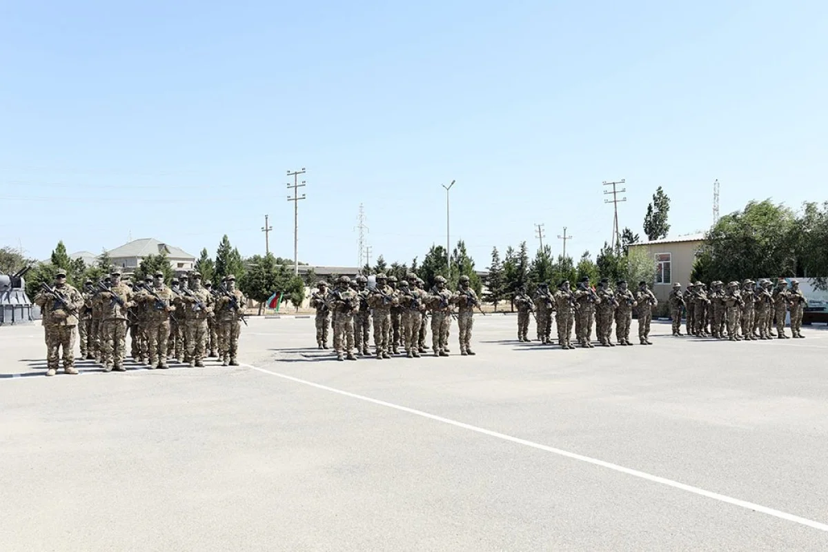 HDQ-də yeni zabitlər and içdi