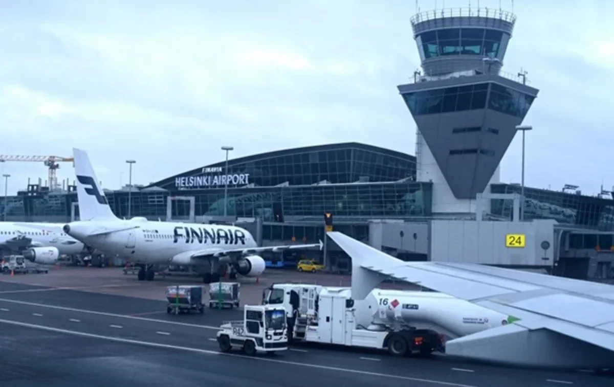 Helsinki hava limanı şübhəli dronlara görə bağlandı