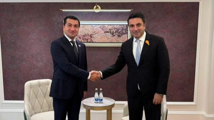 Hikmat Hajiyev holds meeting with Alen Simonyan in Bishkek