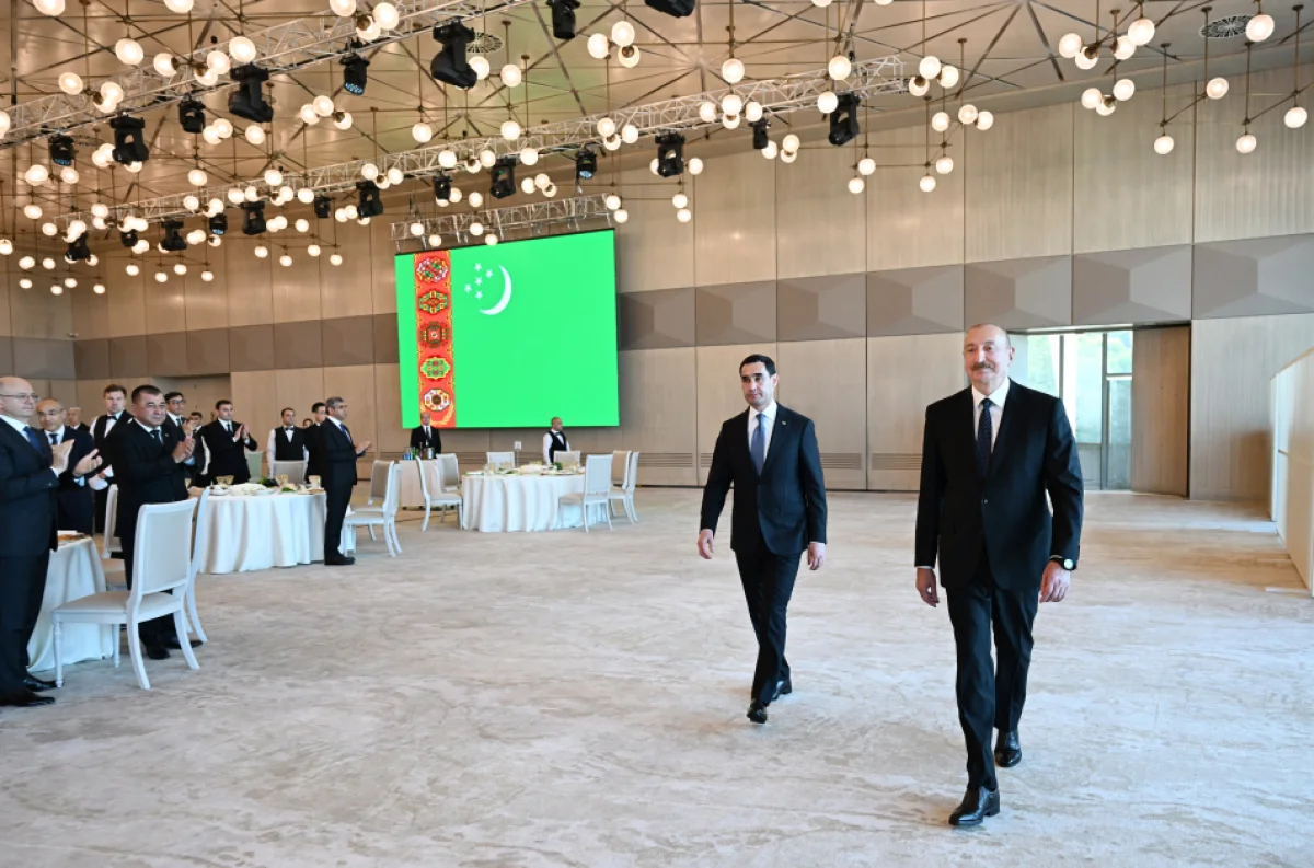 İlham Əliyev Türkmənistan Prezidentinin şərəfinə ziyafət verib