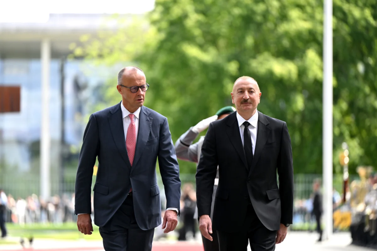 İlham Əliyev və Fridrix Merts mətbuat konfransı keçirir